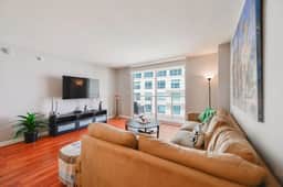 Beautiful Condo in Brickell + Balcony/Free parking