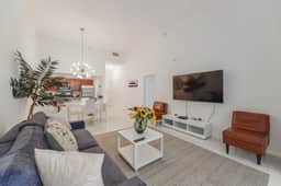 Beautiful PoolSide 1 Bedroom in Brickell