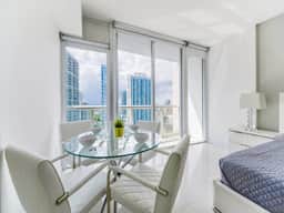 Lux Icon Studio Residence
